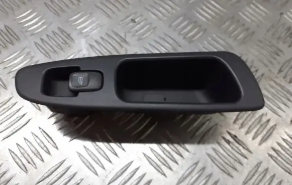 Volvo S40, V40 Quarter vent window switch 30889757