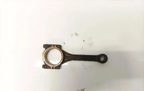 Volkswagen Golf V Connecting rod/conrod 