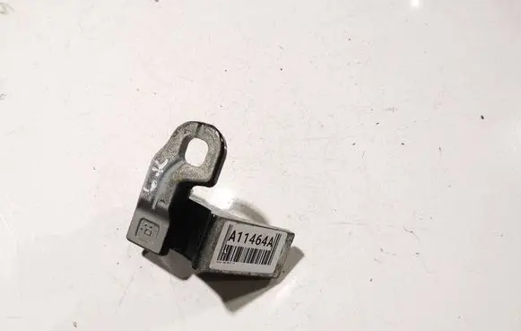 Volvo V40 Front door upper hinge