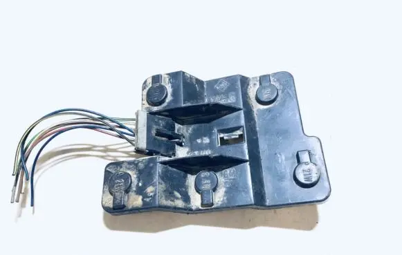 Opel Astra F Tail light bulb cover holder 394448