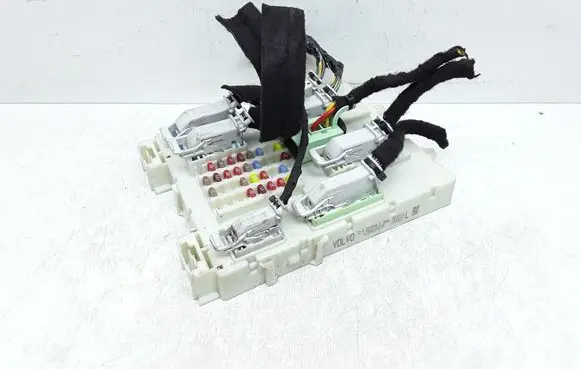 Volvo V40 Fuse module 31394136