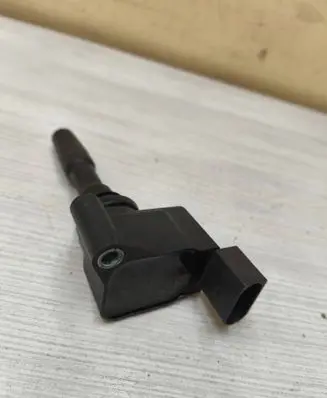 High voltage ignition coil