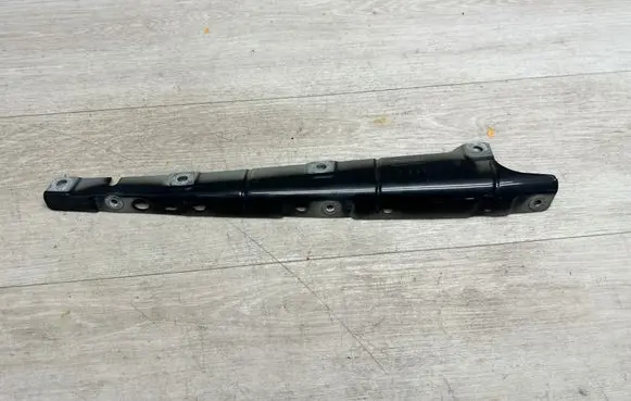 Porsche Cayenne (92A) Fender mounting bracket 7P5806520 95850352000GRV 95850352000