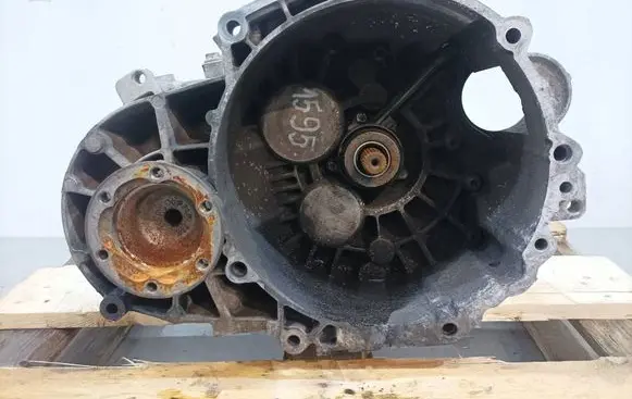 Volkswagen Touran II Manual 5 speed gearbox NGC