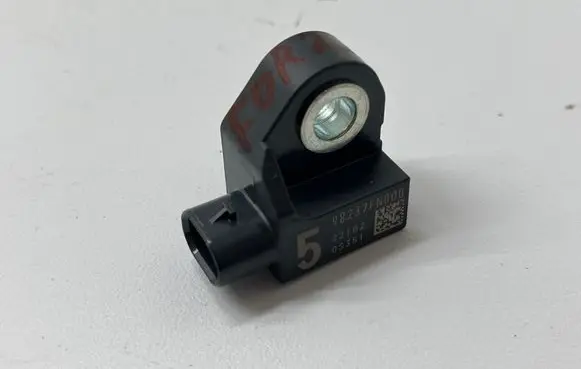 Subaru Forester SL Airbag deployment crash/impact sensor 98237FN000 0S351 22102