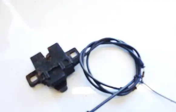 Land Rover Discovery 3 - LR3 Engine bonnet/hood lock/catch 2W9319A434BA