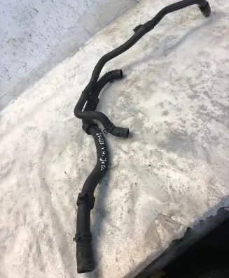 Volkswagen Jetta VI Engine coolant pipe/hose
