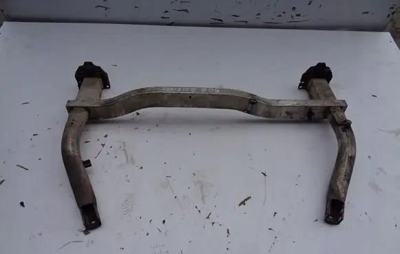 Peugeot 508 Front axle beam 