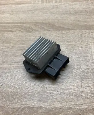 Toyota Corolla Verso AR10 Heater blower motor/fan resistor 4993002121