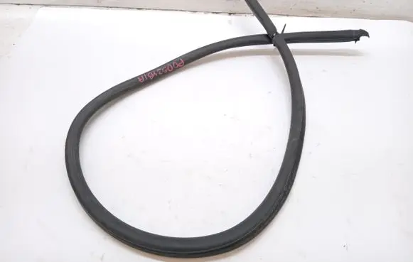 BMW 7 E65 E66 Engine compartment rubber 8240742