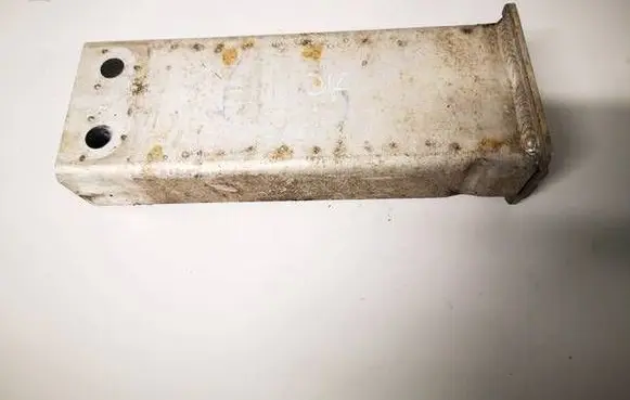 Tesla Model Y Front bumper mounting bracket 110919300c 1109193-00-c