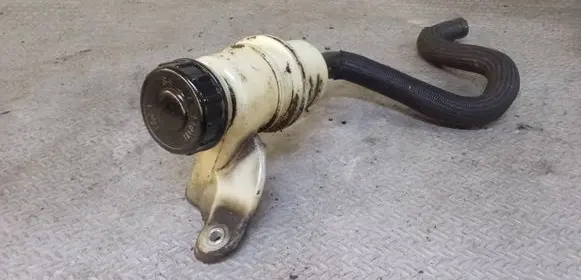 Citroen C5 Power steering fluid tank/reservoir 
