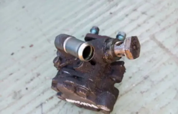 Volkswagen PASSAT B5.5 Power steering pump 8D0145197Q