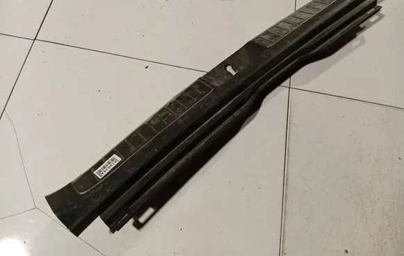 Other trunk/boot trim element