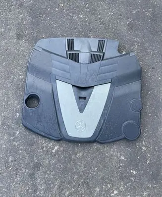 Mercedes-Benz C W204 Engine cover (trim) A6420101867 4010227F