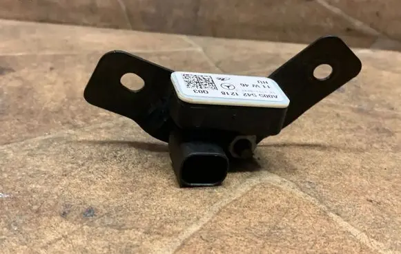 Mercedes-Benz CLS C218 X218 Airbag deployment crash/impact sensor A0055421218