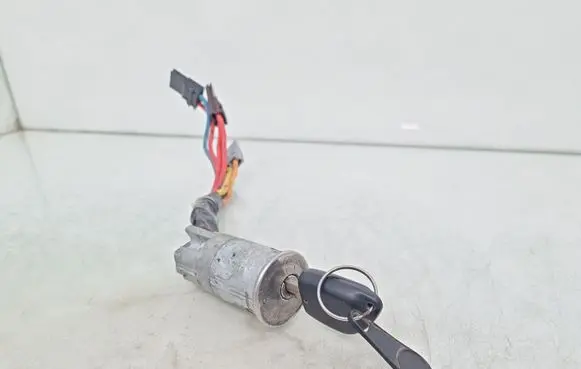 Peugeot 306 Ignition lock 8A219A