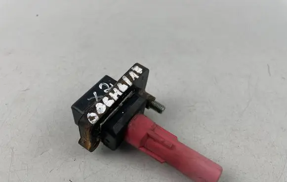 Subaru B9 Tribeca High voltage ignition coil FK0140