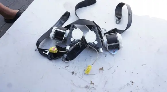 Volkswagen Eos Front seatbelt PASYBEZPIECZESTWA