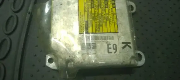 Toyota Prius (XW20) Airbag control unit/module 8917047390 1523006951