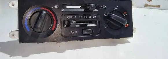 Subaru Forester SF Climate control unit