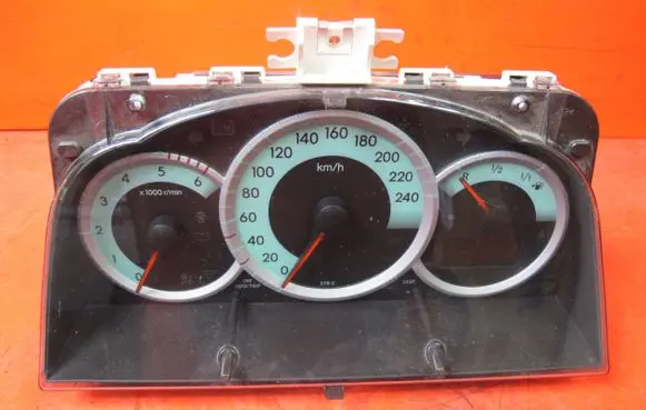 Toyota Corolla Verso AR10 Speedometer (instrument cluster) 838000F091