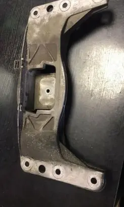 BMW 6 E63 E64 Gearbox mounting bracket 6761106