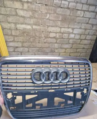 Audi A6 S6 C6 4F Front grill 4F0853651