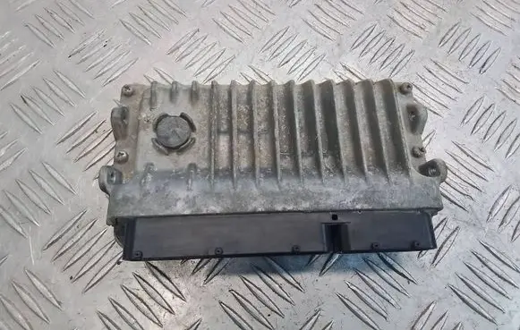 Toyota Yaris Engine control unit/module 896610DF50 MB2754001579