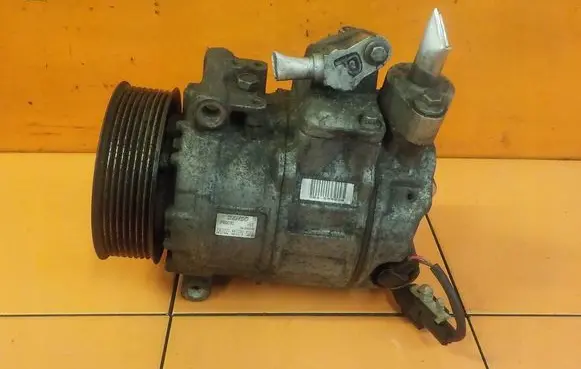 Land Rover Range Rover L322 Air conditioning (A/C) compressor (pump) 4471808383 230A2