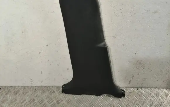 (B) pillar trim (bottom)