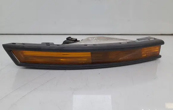 Volkswagen PASSAT B6 Front indicator light 3C0807718