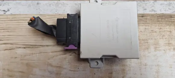 Toyota Corolla Verso AR10 Window wiper relay 150696 030606F