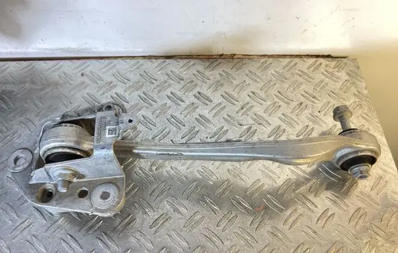 Porsche 911 991 Stub axle 99133114320 8908401