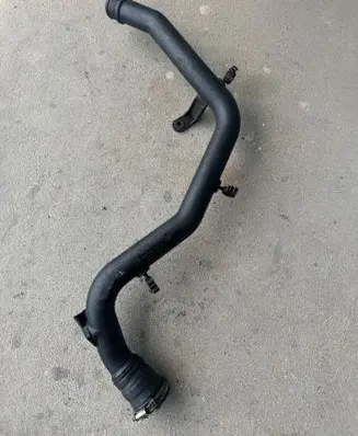 Intercooler hose/pipe