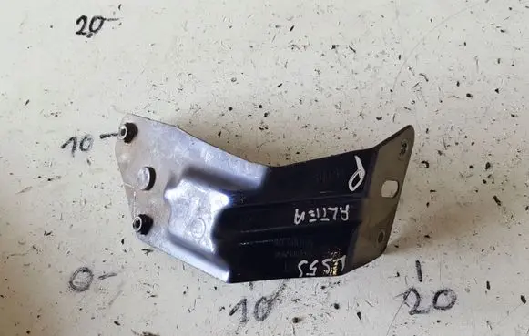 Seat Altea Fender mounting bracket