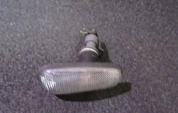 Opel Zafira A Front fender indicator light
