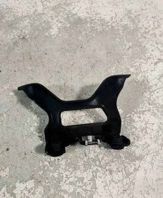 Audi TT Mk1 Air filter cleaner box bracket assembly 8N0103946A