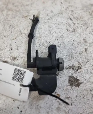 Volkswagen Touareg I Turbo solenoid valve 1J0906283