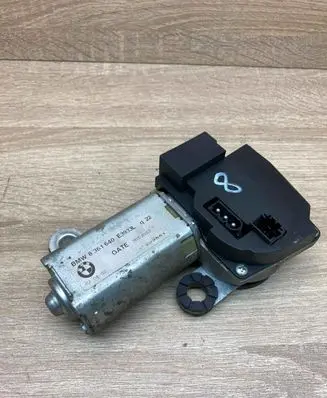 BMW 5 E39 Rear window wiper motor 8361640 222551