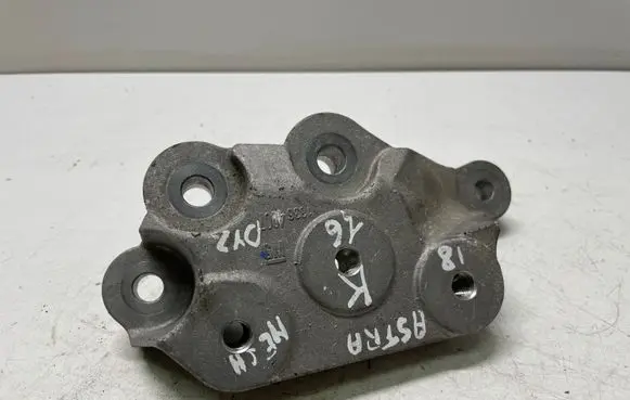 Opel Astra K Engine mounting bracket 13364007