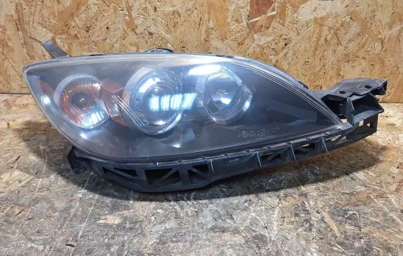 Mazda 3 I Headlight/headlamp