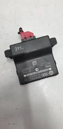Volkswagen Touran I Gateway control module 1K0907530E 1K0907951