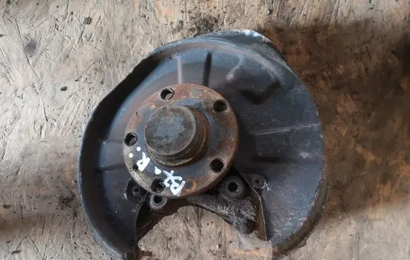 Audi A4 S4 B7 8E 8H Rear wheel hub
