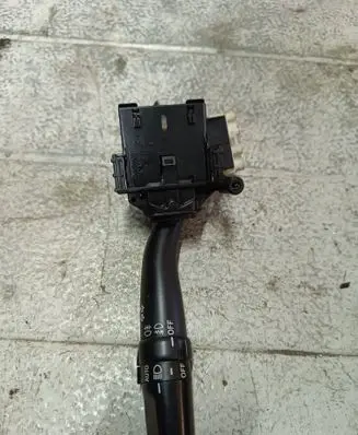 Toyota Avensis T250 Indicator stalk 173650