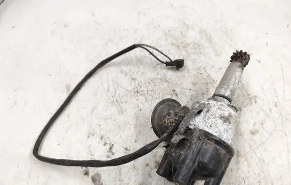Datsun 100 Spark distributor 