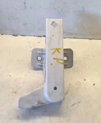 Opel Vivaro Fender mounting bracket