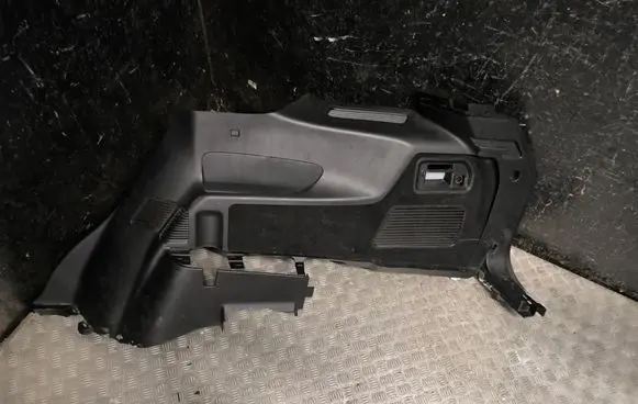 Ford Explorer VI Bottom trim LB5BS31012
