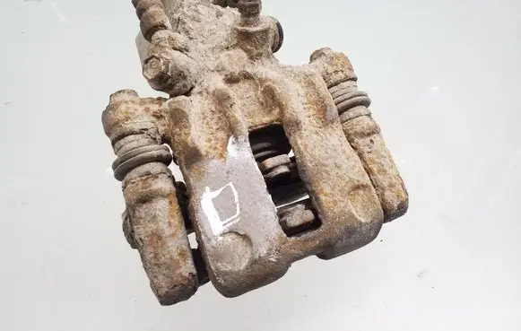Nissan Almera N16 Rear brake caliper