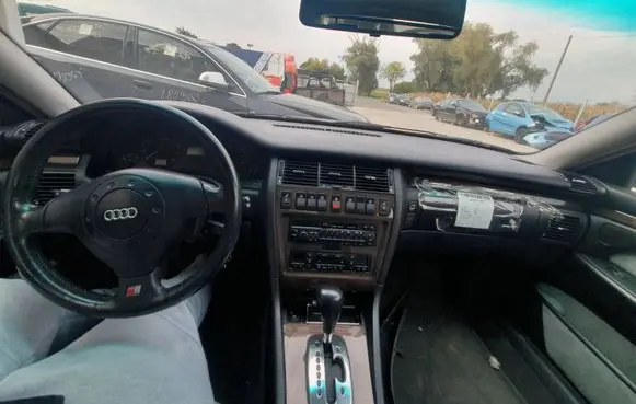 Audi A8 S8 D2 4D Dashboard